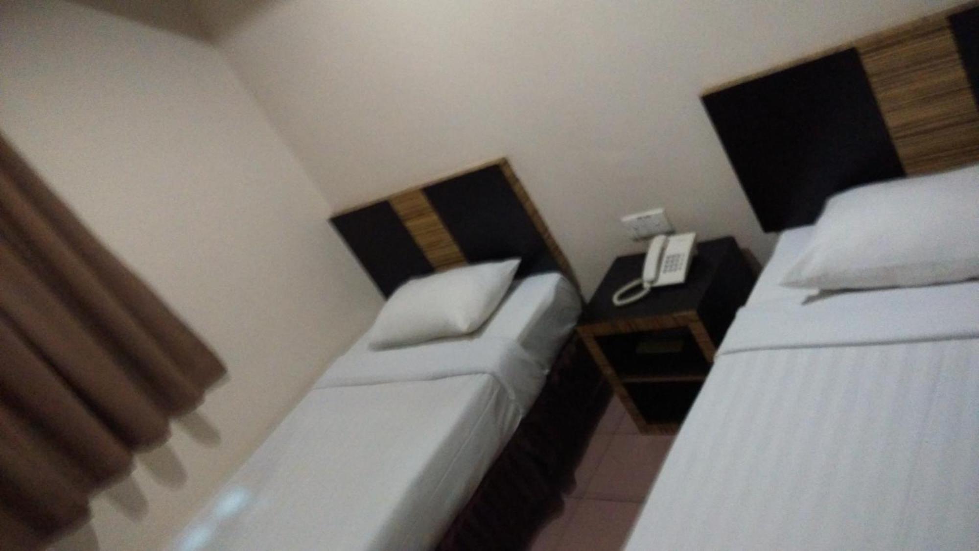 Hotel Traveller Kota Kinabalu Zimmer foto