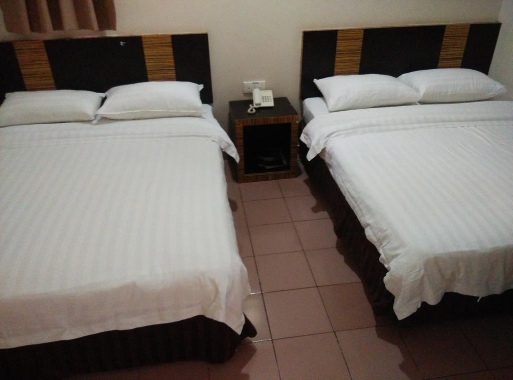 Hotel Traveller Kota Kinabalu Exterior foto