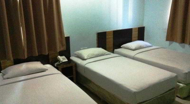 Hotel Traveller Kota Kinabalu Exterior foto